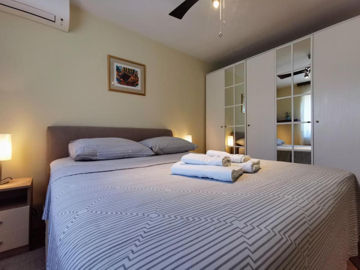 Villa Lille Trogir Dış mekan fotoğraf